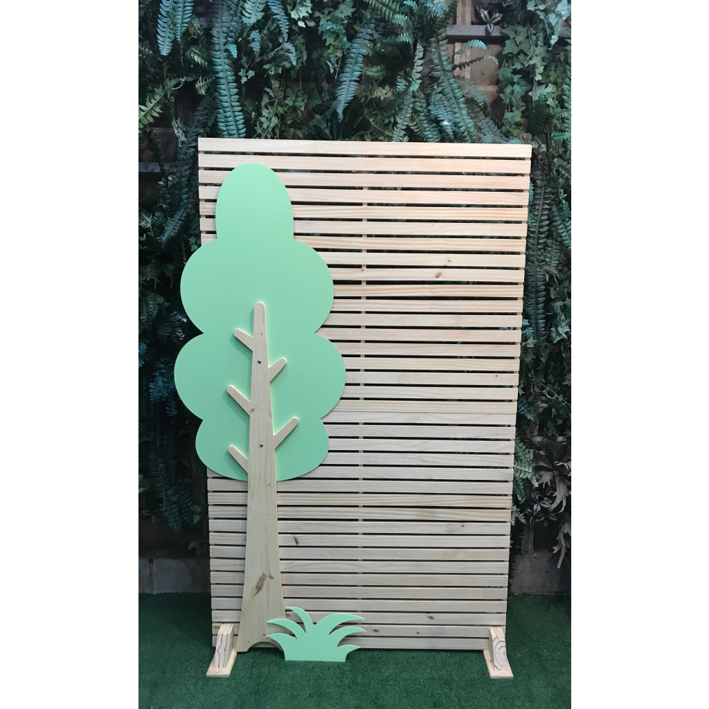PAINEL PALETT PINUS C ARVORE E GRAMA 2x1 20 Desmontavel painel-palett-pinus-c-arvore-e-grama-2x1-20-desmontavel