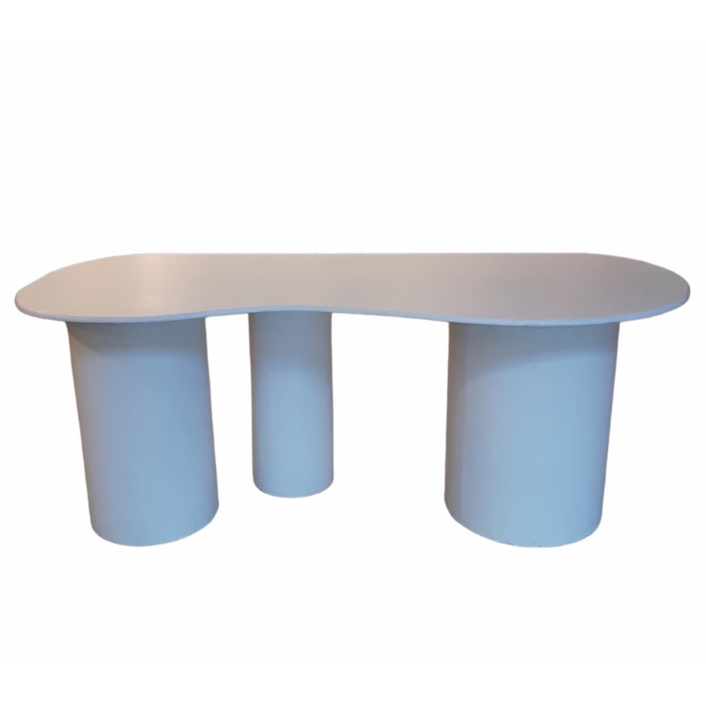 mesa-oval-org-nica-branca-com-3-cilindros-na-base