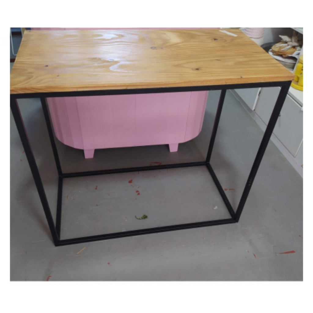 CUBO PRETO RETANGULAR FERRO 1 Metro de COMPRIMENTO 82CM De ALTURA